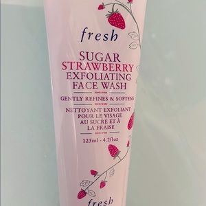 Fresh sugar exfoliating face wash